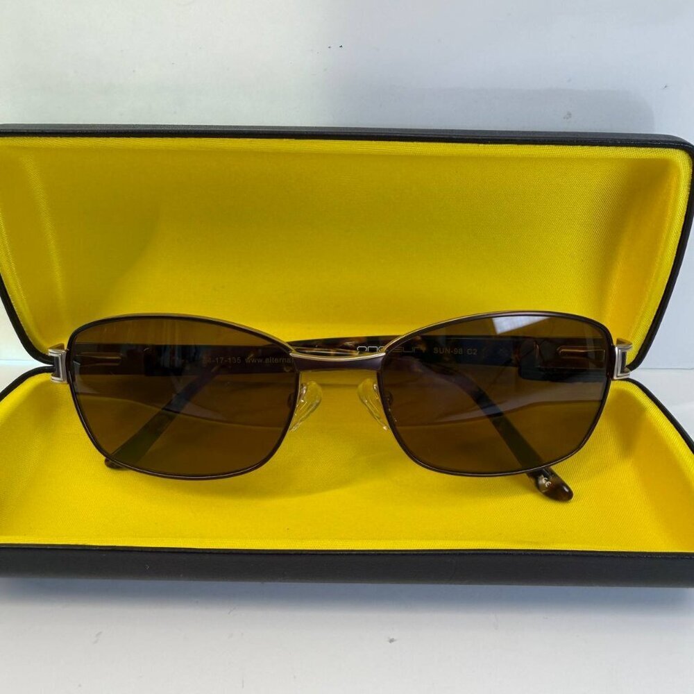 One Sun SUN-98 C2 sunglasses in very good condition.
